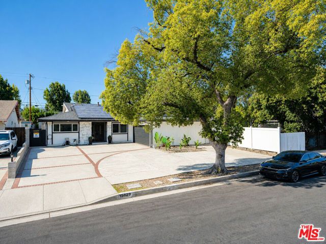 15829 Tupper Street, Los Angeles, CA 91343