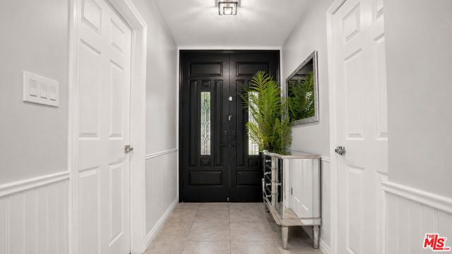 15829 Tupper Street, Los Angeles, CA 91343