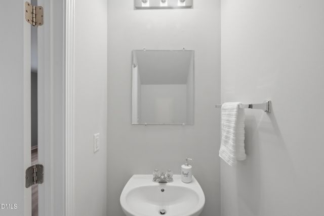 2907 Berkeley Springs Place, Raleigh, NC 27616