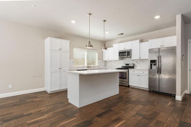 4172 Rialto Avenue, Clovis, CA 93619