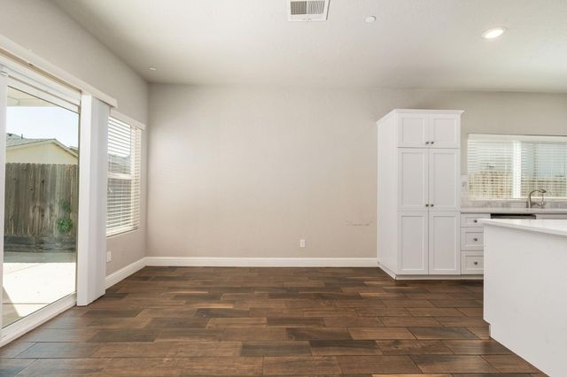 4172 Rialto Avenue, Clovis, CA 93619