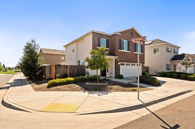 4172 Rialto Avenue, Clovis, CA 93619