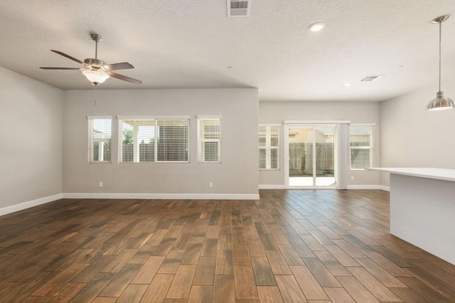 4172 Rialto Avenue, Clovis, CA 93619