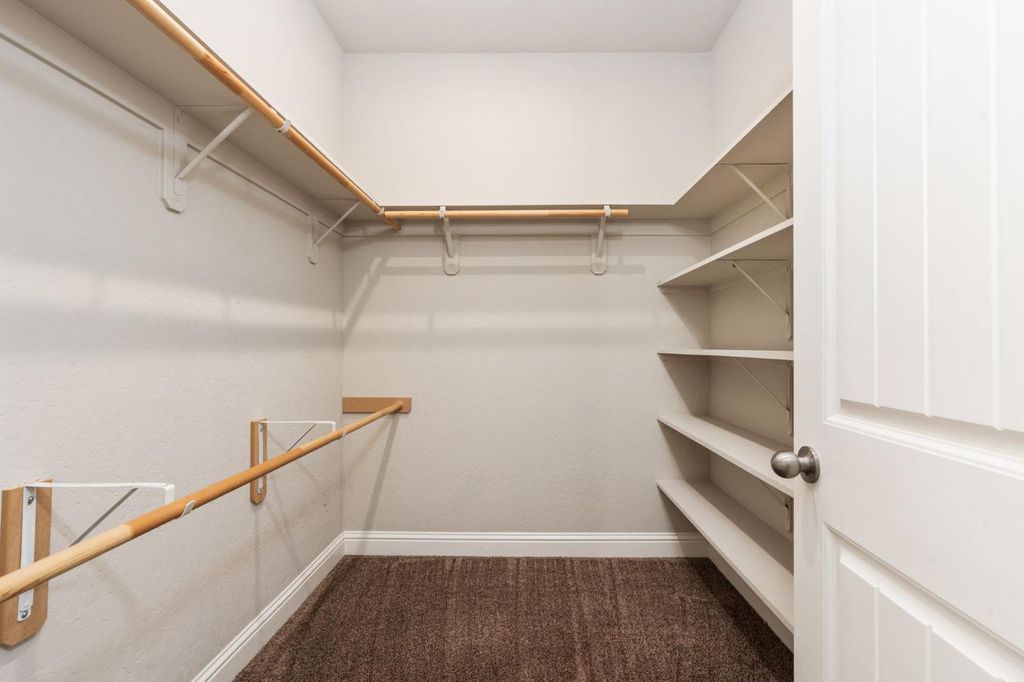 Image 25 of property listing at 4172 Rialto Avenue, Clovis, CA 93619