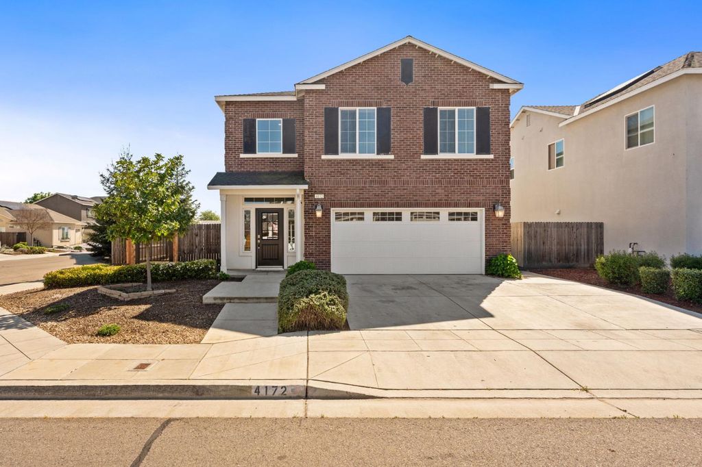 Image 3 of property listing at 4172 Rialto Avenue, Clovis, CA 93619