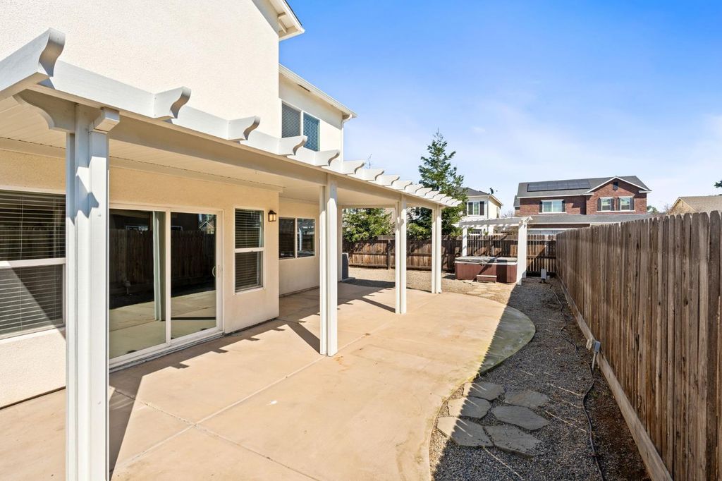 Image 35 of property listing at 4172 Rialto Avenue, Clovis, CA 93619