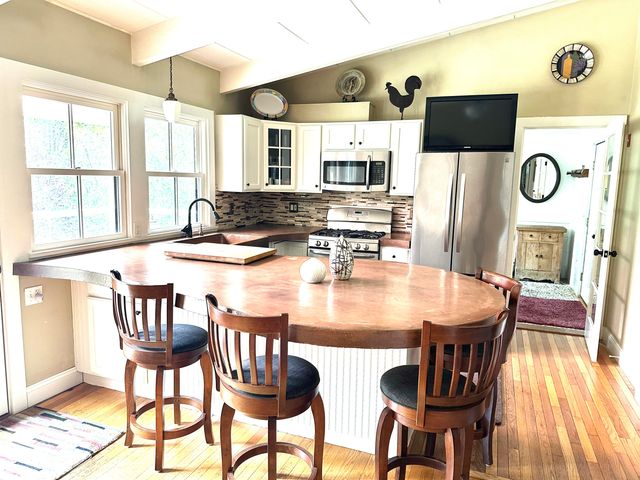 53 Highland Road, North Truro, MA 02652