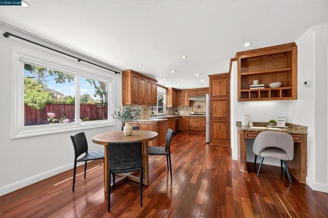 2 Wildwood Pl, Pleasant Hill, CA 94523
