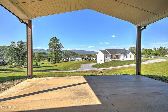 137 Crestview Drive, Elizabethton, TN 37643