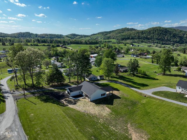 137 Crestview Drive, Elizabethton, TN 37643