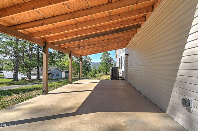 137 Crestview Drive, Elizabethton, TN 37643