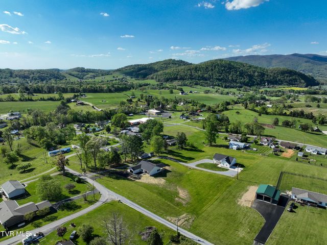 137 Crestview Drive, Elizabethton, TN 37643