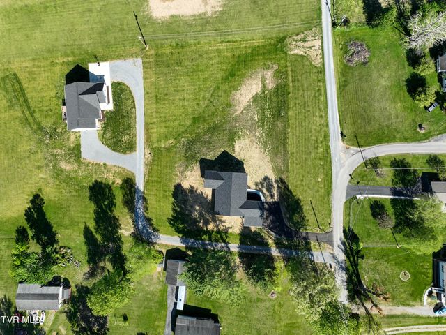 137 Crestview Drive, Elizabethton, TN 37643