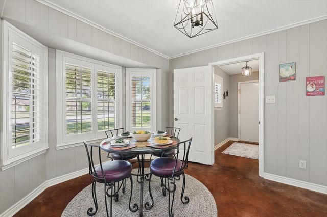 1904 Oak Ridge Trail, Bridgeport, TX 76426