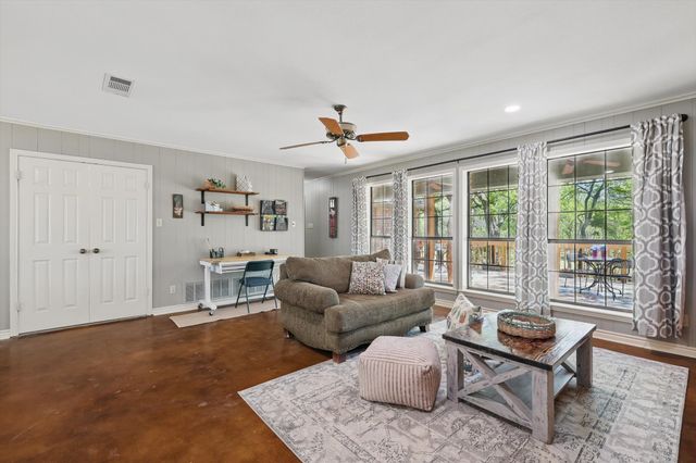 1904 Oak Ridge Trail, Bridgeport, TX 76426