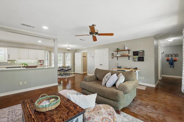 1904 Oak Ridge Trail, Bridgeport, TX 76426