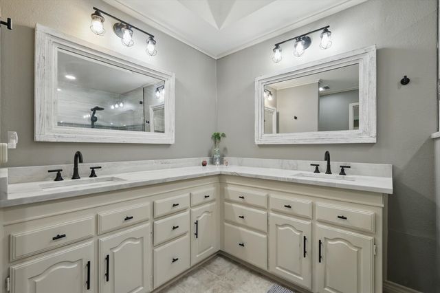 1904 Oak Ridge Trail, Bridgeport, TX 76426