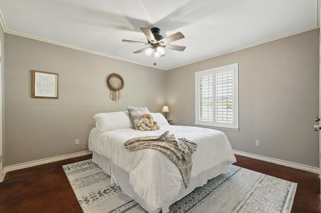 1904 Oak Ridge Trail, Bridgeport, TX 76426