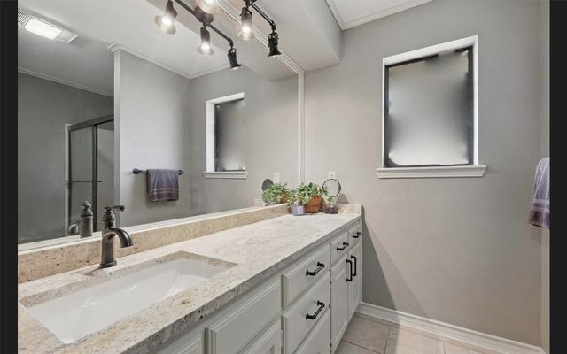1904 Oak Ridge Trail, Bridgeport, TX 76426