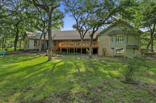 1904 Oak Ridge Trail, Bridgeport, TX 76426