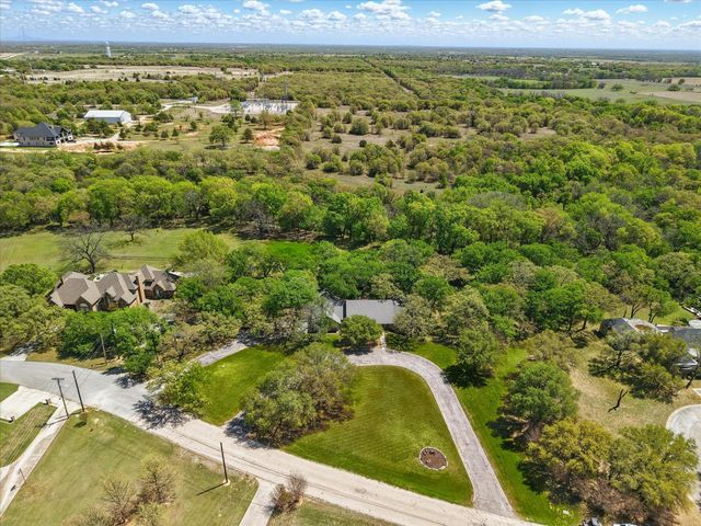 1904 Oak Ridge Trail, Bridgeport, TX 76426