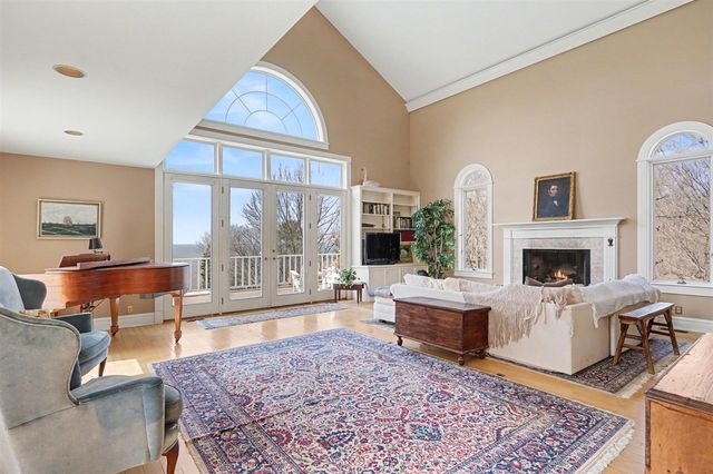 17778 North Shore Estates Road, Spring Lake, MI 49456