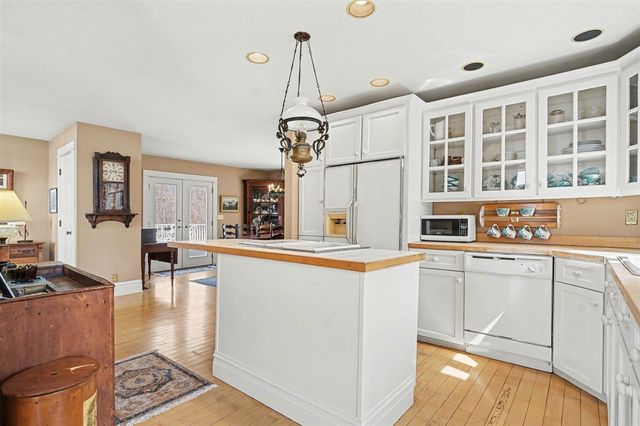17778 North Shore Estates Road, Spring Lake, MI 49456