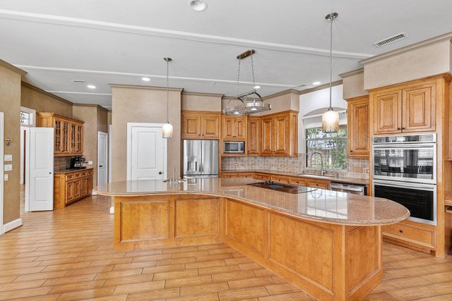 74 W Thymewood Place, The Woodlands, TX 77382