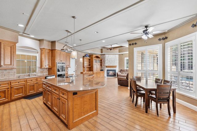 74 W Thymewood Place, The Woodlands, TX 77382