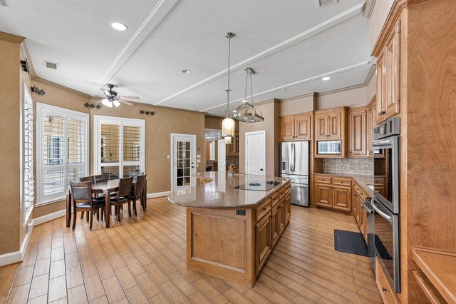 74 W Thymewood Place, The Woodlands, TX 77382