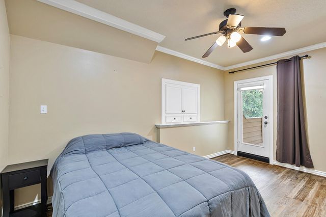 74 W Thymewood Place, The Woodlands, TX 77382