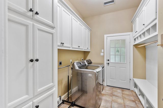 74 W Thymewood Place, The Woodlands, TX 77382