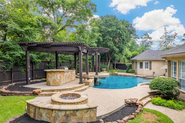 74 W Thymewood Place, The Woodlands, TX 77382