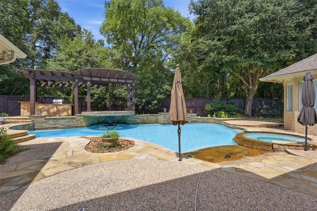 74 W Thymewood Place, The Woodlands, TX 77382