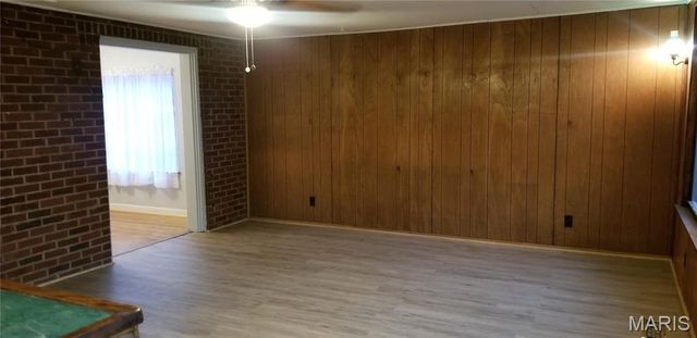 6914 Willow Wood Drive, St Louis, MO 63121