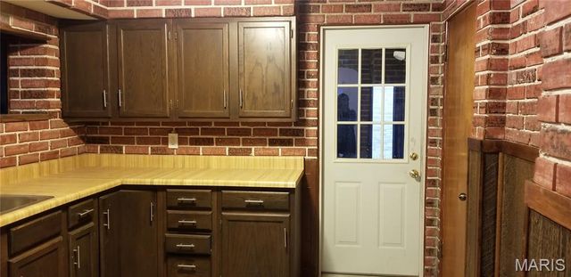 6914 Willow Wood Drive, St Louis, MO 63121
