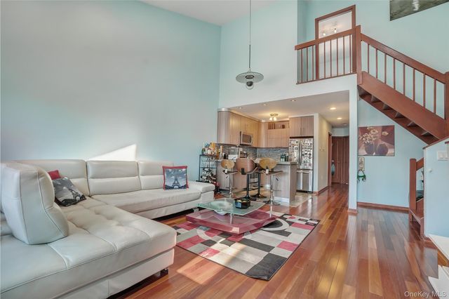 208 Beach 124th Street 6, Far Rockaway, NY 11694