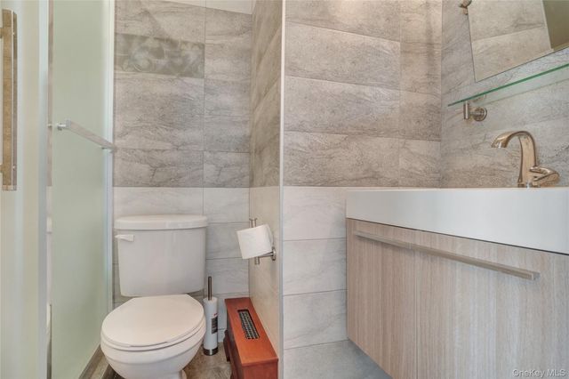 208 Beach 124th Street 6, Far Rockaway, NY 11694