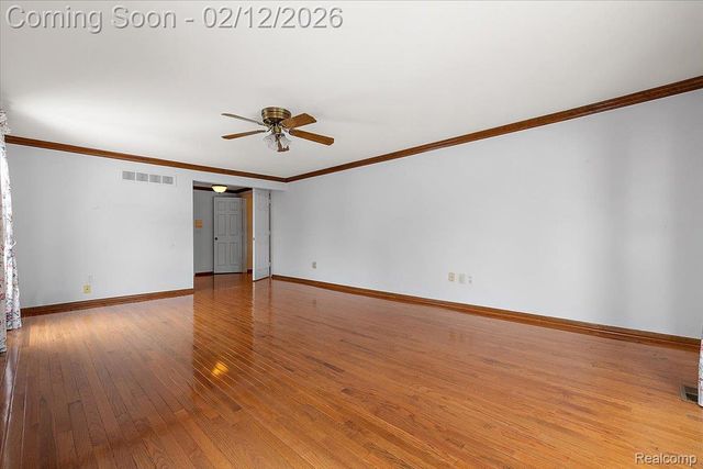 2291 Red Maple Drive, Troy, MI 48098