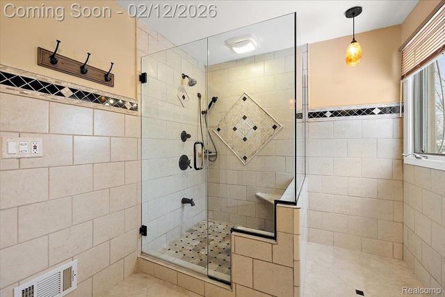 2291 Red Maple Drive, Troy, MI 48098