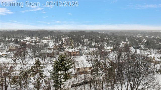 2291 Red Maple Drive, Troy, MI 48098