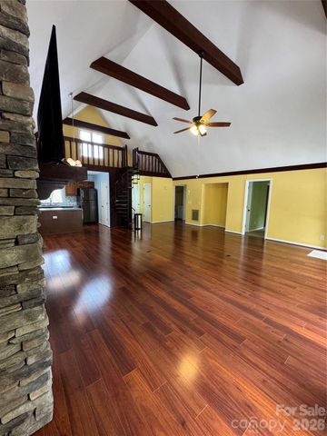 365 Trout Brook Loop, Newland, NC 28657