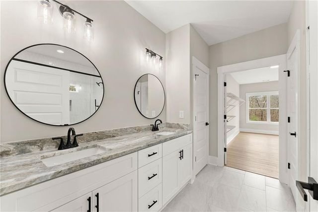 206 Shoals Way, Clarkesville, GA 30523