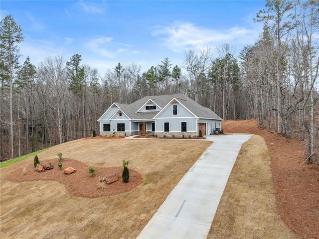 206 Shoals Way, Clarkesville, GA 30523