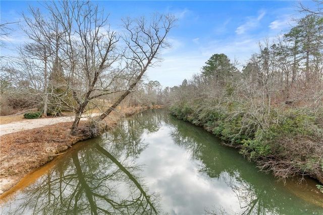 206 Shoals Way, Clarkesville, GA 30523