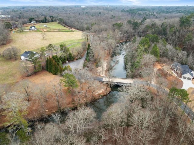 206 Shoals Way, Clarkesville, GA 30523