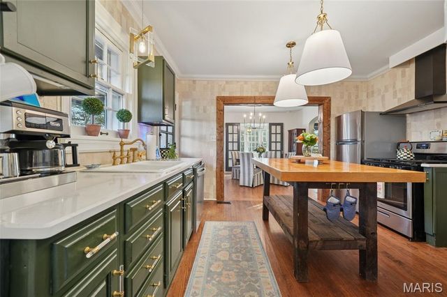 514 Angenette Avenue, Kirkwood, MO 63122