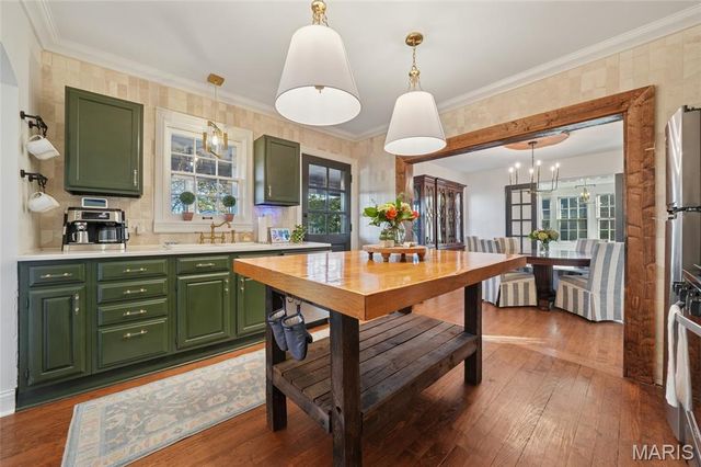 514 Angenette Avenue, Kirkwood, MO 63122