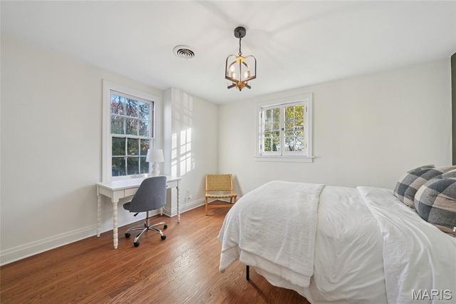 514 Angenette Avenue, Kirkwood, MO 63122