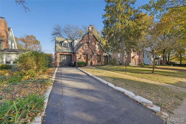 514 Angenette Avenue, Kirkwood, MO 63122